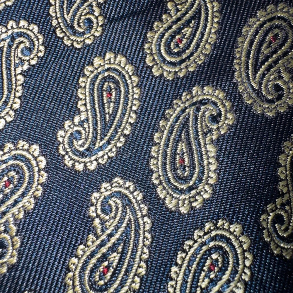 Polo Ralph Lauren Mens Silk Tie Navy Blue Gold Paisley Hand Made USA RN 41381